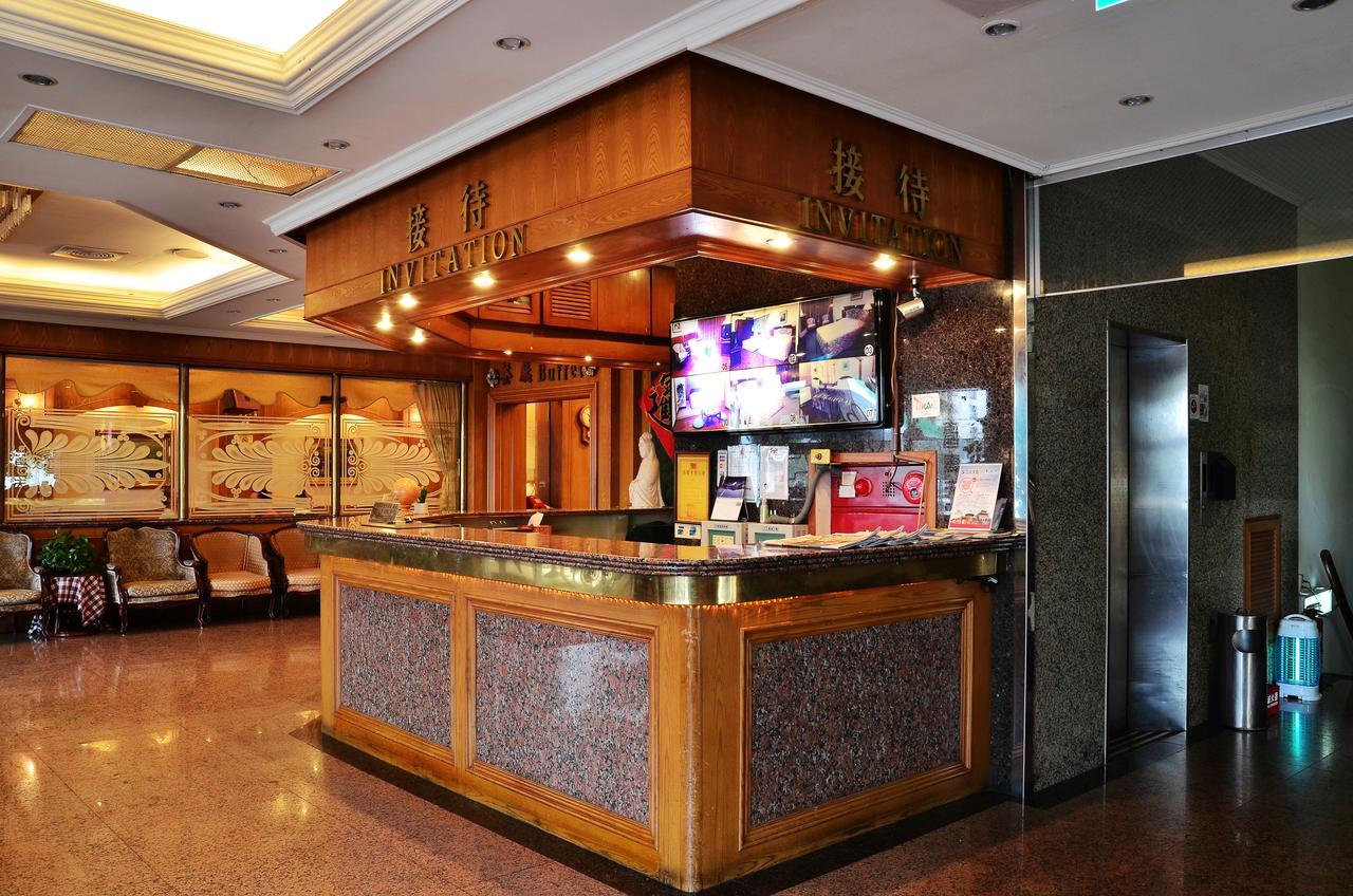Family Hotel - Linsen تاينان المظهر الخارجي الصورة