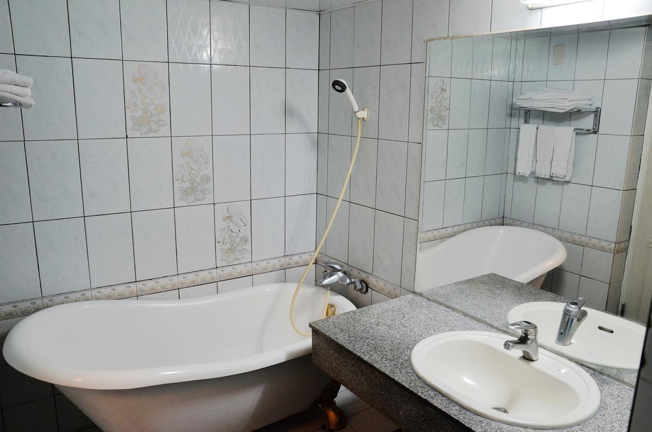 Family Hotel - Linsen تاينان المظهر الخارجي الصورة